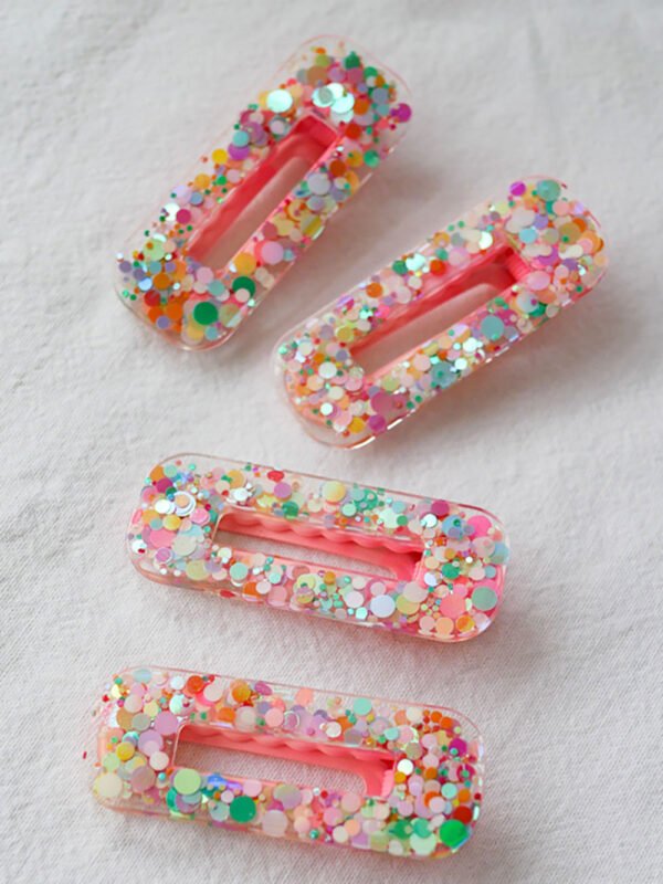 Pince à cheveux pailletée multicolore en résine rectangle – Image 3